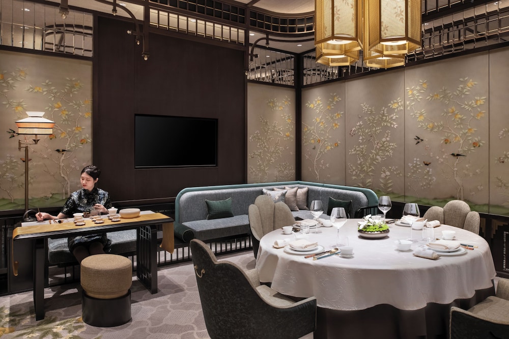 Shangri-La Fuzhou 52/62