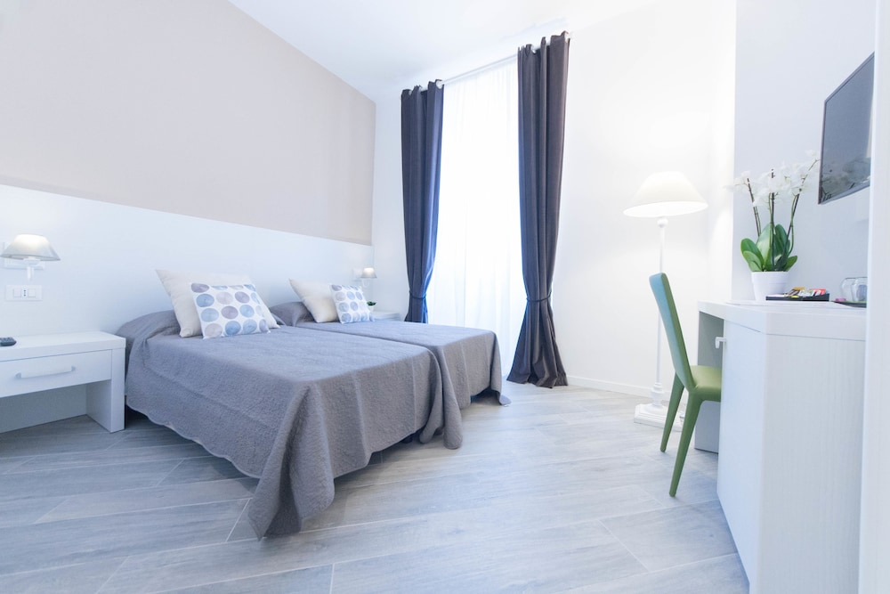 Vantaggio Suites & Apartments 12/39