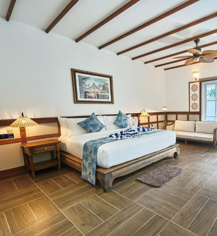 غرفة بسرير كينج بإطلالة على المسبح، Mybanlao Hotel 3/10