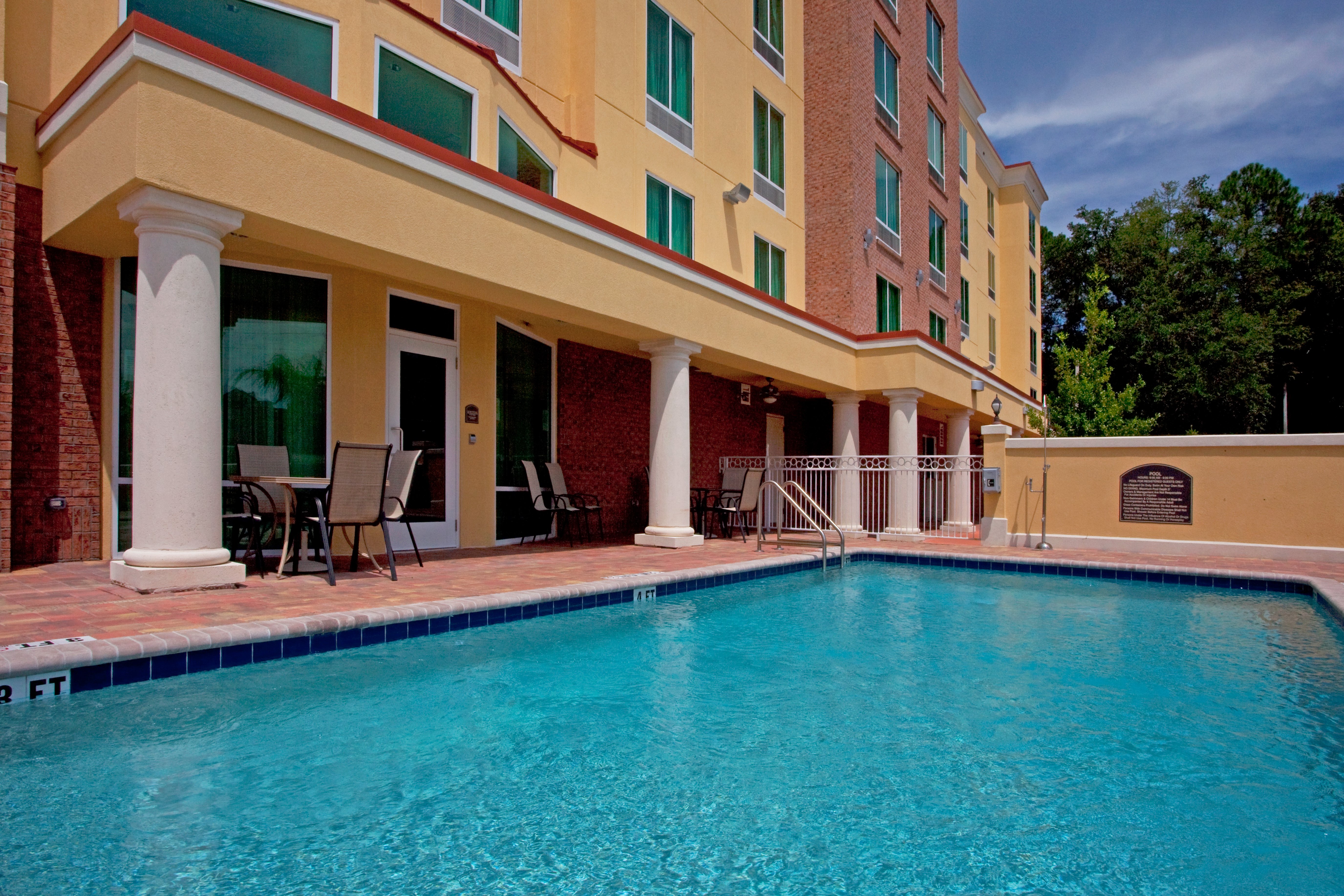 Holiday Inn Express Hotel & Suites Chaffee - Jacksonville West 5/49