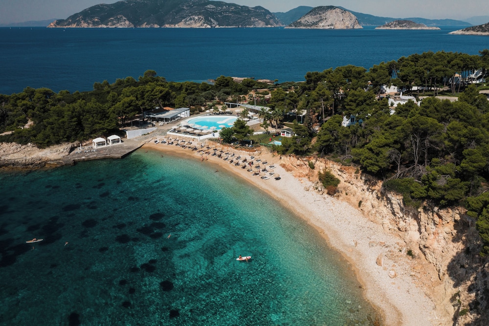 Marpunta Resort 52/65