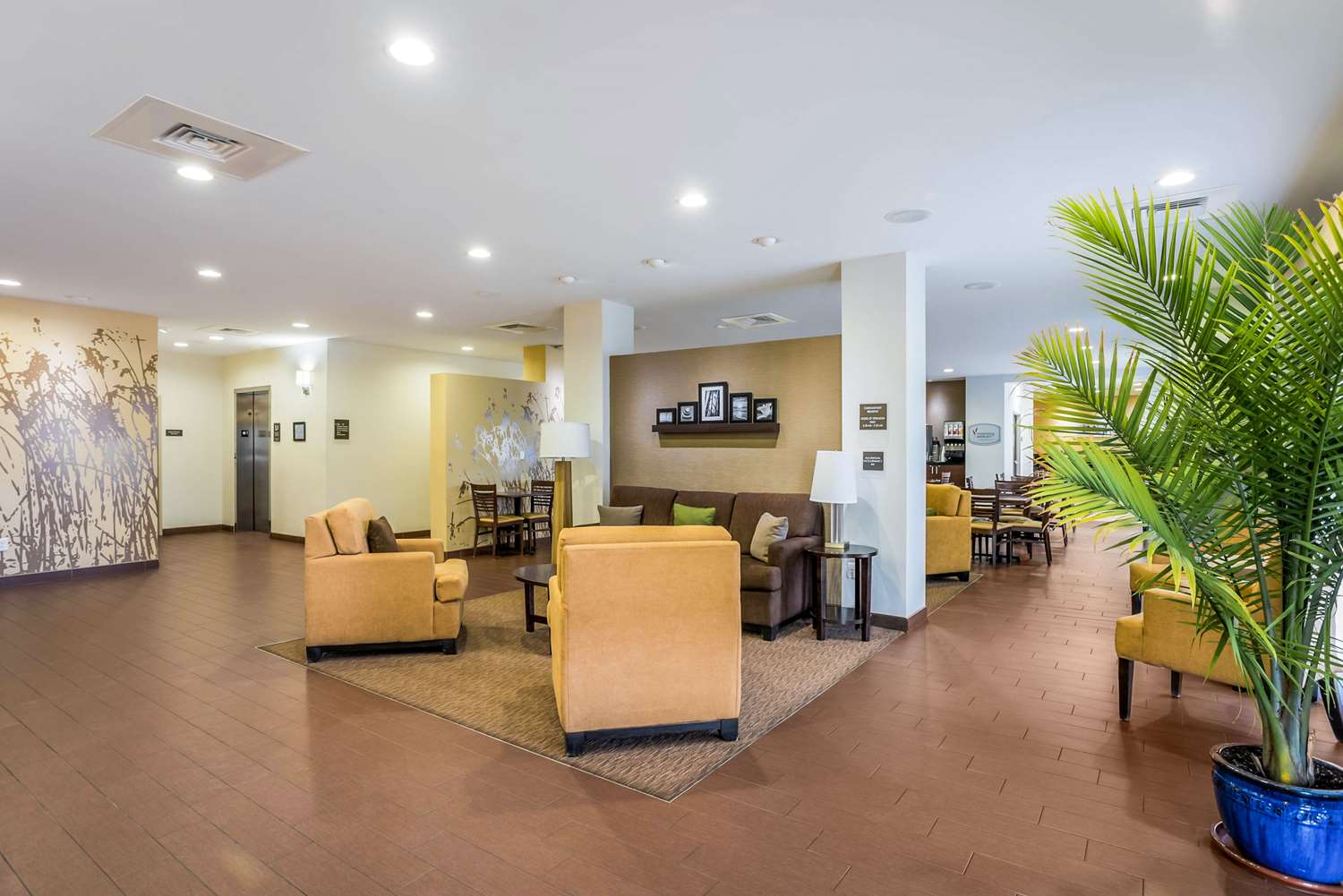 Sleep Inn and Suites Hannibal West 12/19