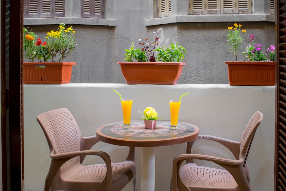 Golden Palace Hotel 42/49