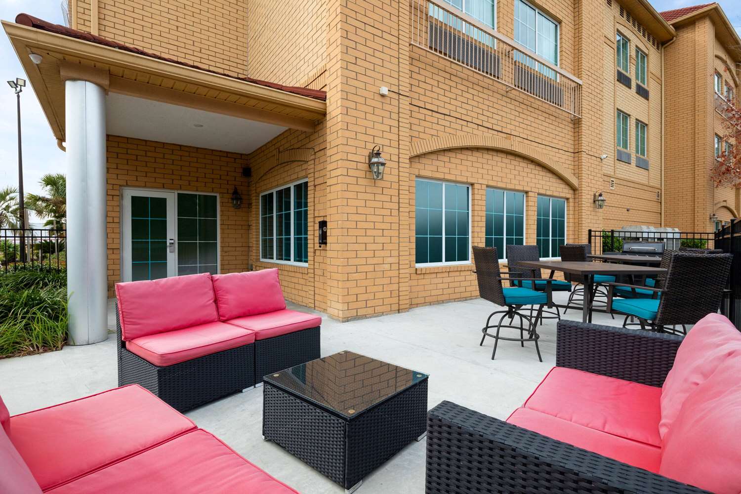 La Quinta Inn & Suites by Wyndham Hinesville - Fort Stewart 33/56
