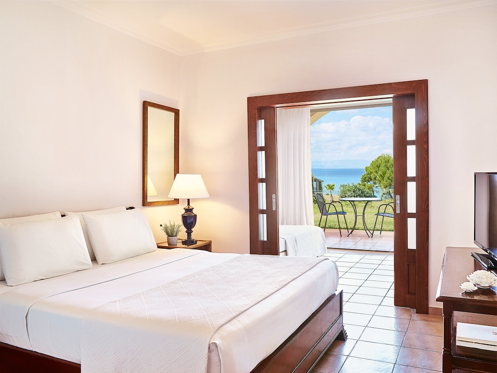 Family, 1 Single and 2 Double Beds, Sea View