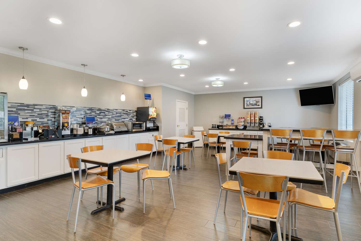 Best Western Visalia Hotel 39/55
