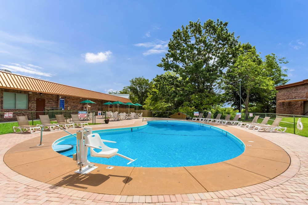 Red Lion Inn & Suites Branson