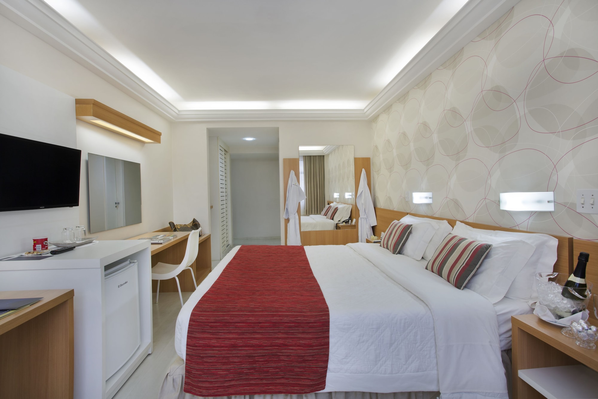 SUPERIOR, DOUBLE BED