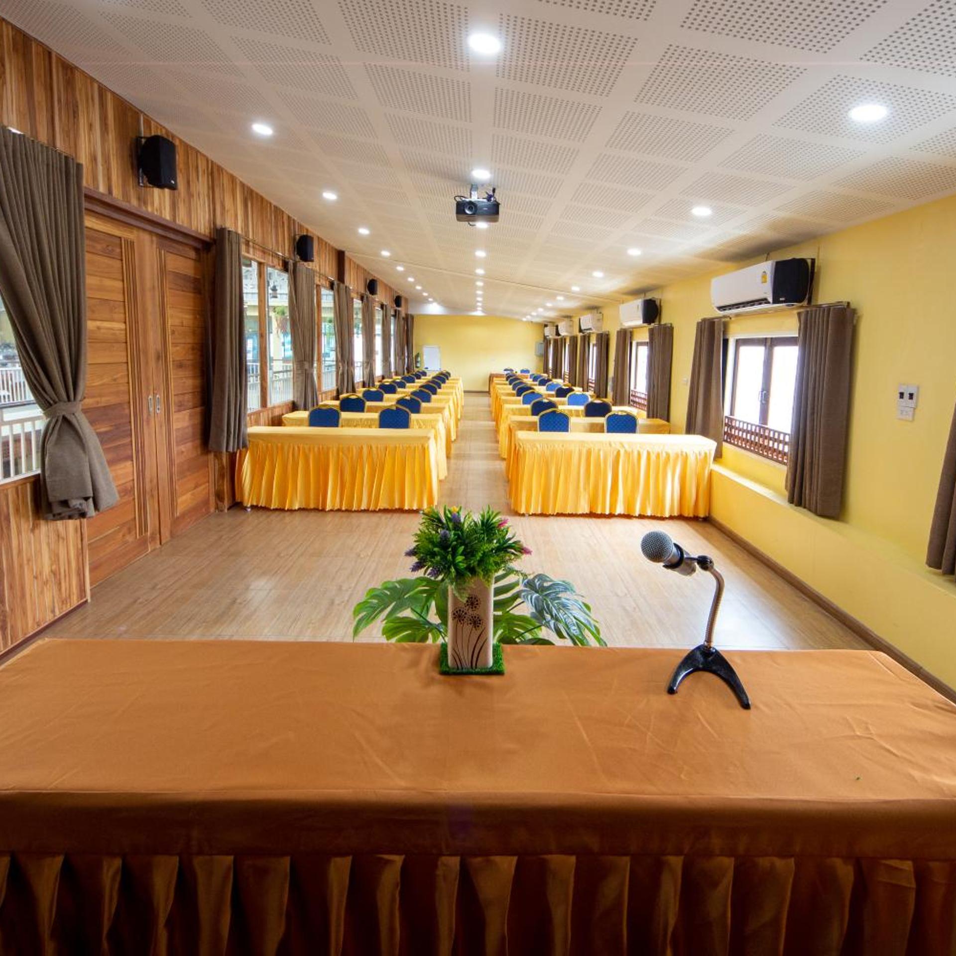 Nonnee Lampang Hotel 28/40