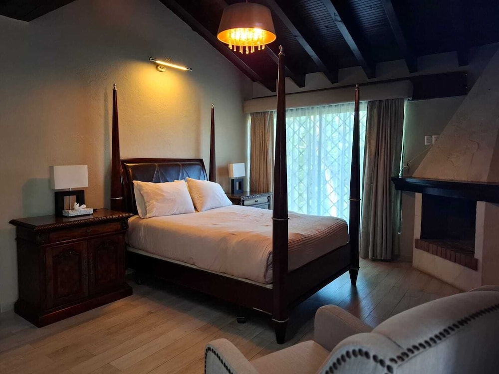 Loto Azul, House, 1 King and 2 Double Beds