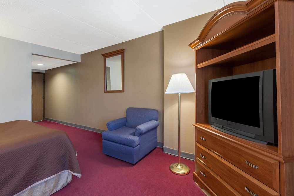 Rodeway Inn Little Falls NY 12/15