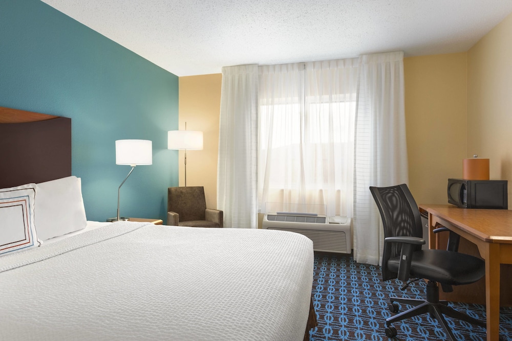 Fairfield Inn Suites Mankato 9/32