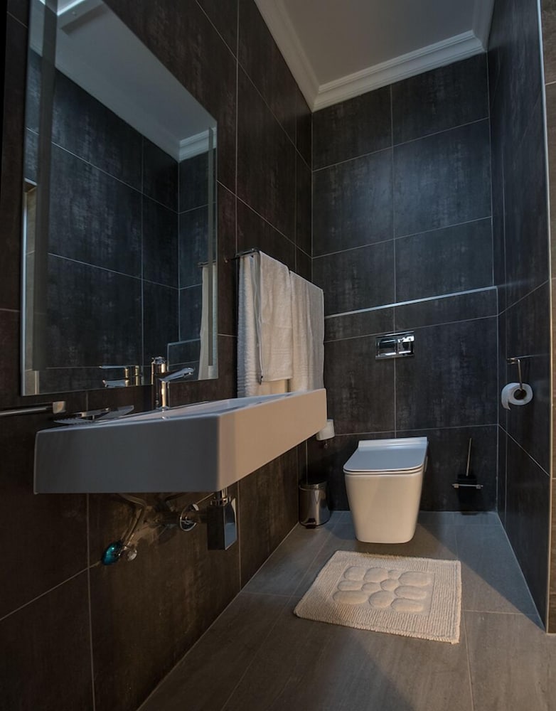 Umhlanga Lodge - Adults Only 37/43