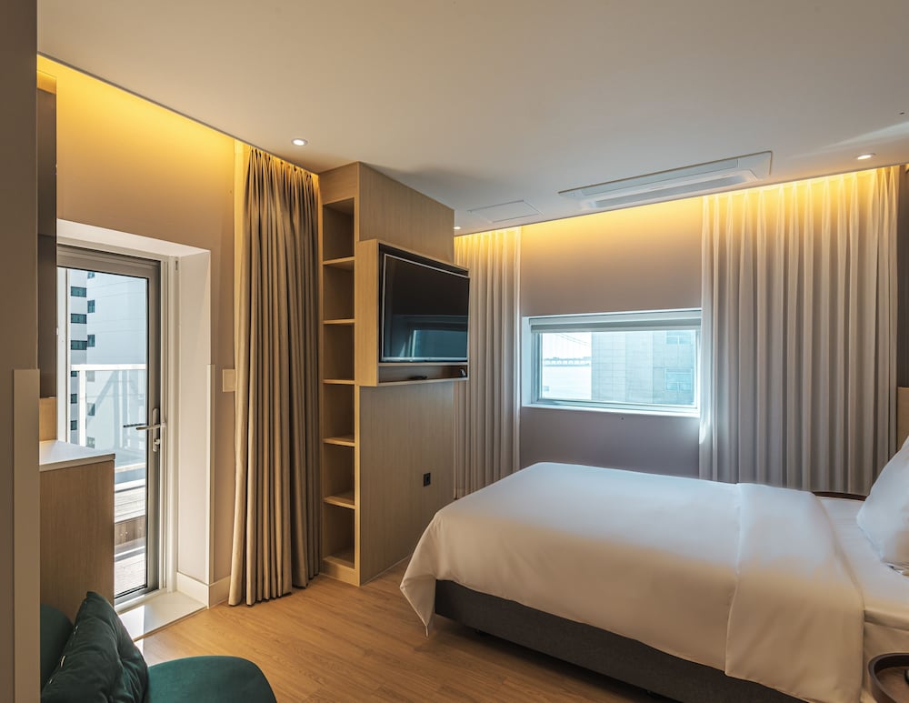 The Marine View Hotel 14/50