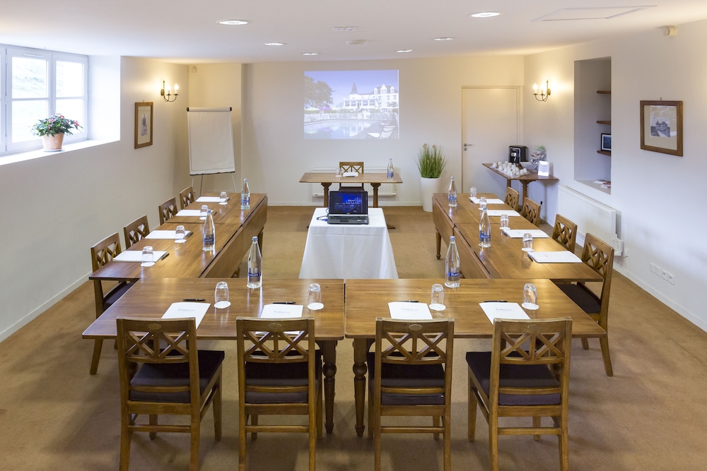 Hotel Restaurant Spa Du Tumulus 52/64