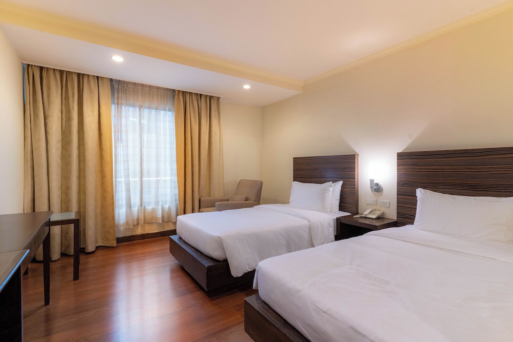 SUPERIOR, TWIN BEDS