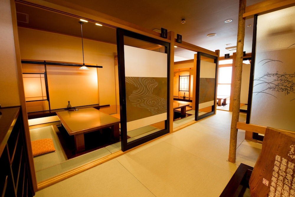 Naruto Grand Hotel 3/27