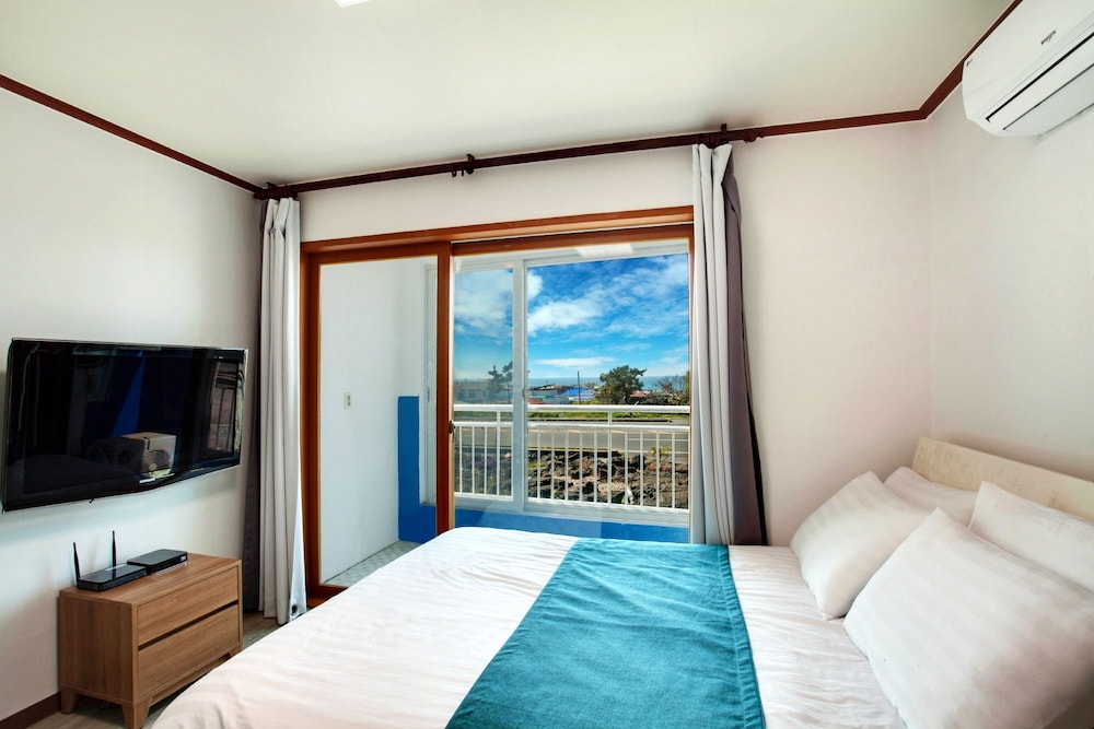 ROOM, 7 PYEONG