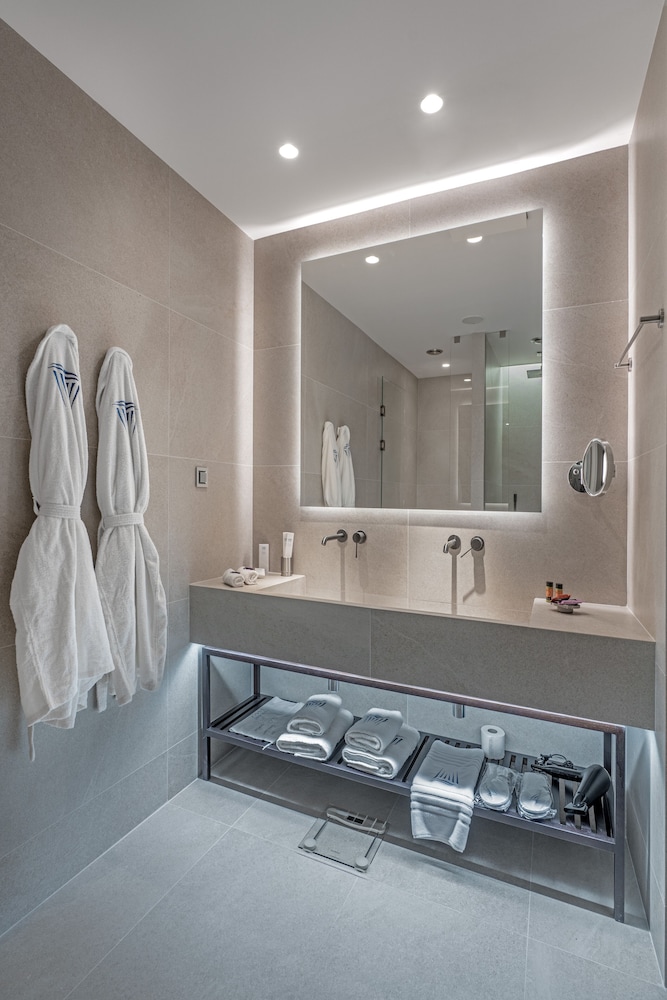 Hellenic Vibes Smart Hotel 49/50