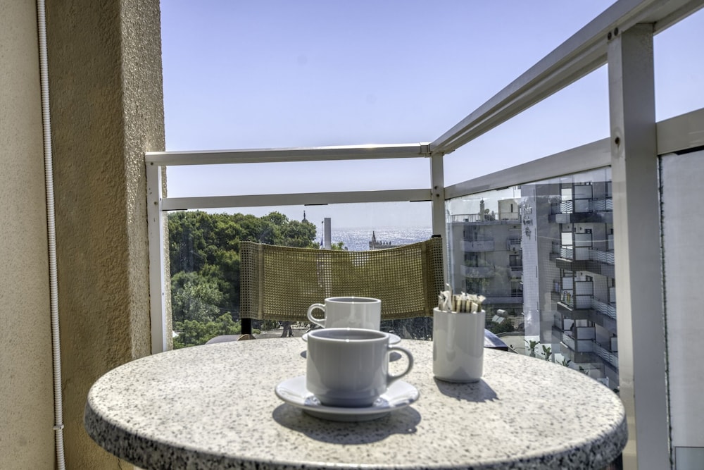 Astron Hotel 47/56