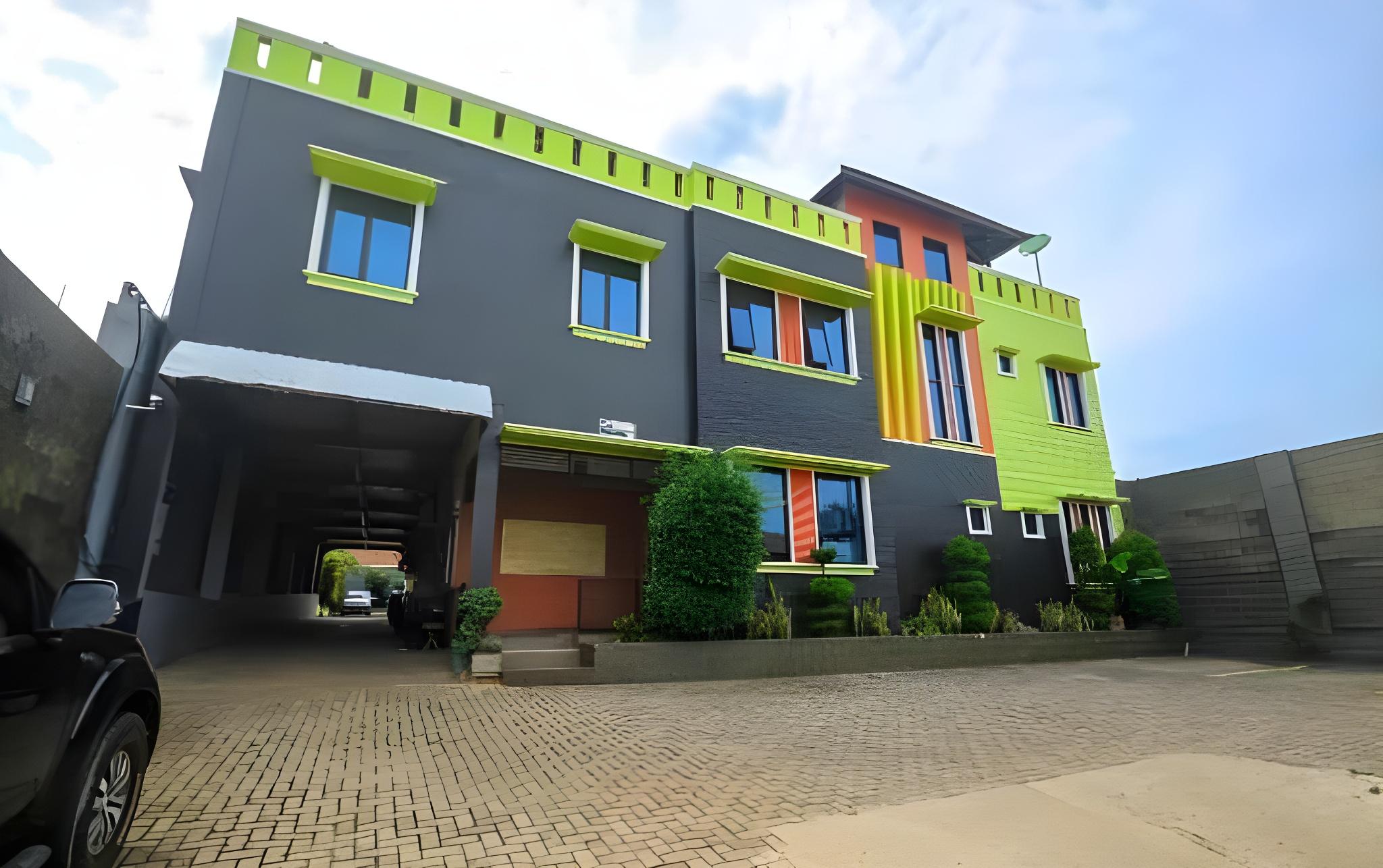 Hotel Khalista 27/32