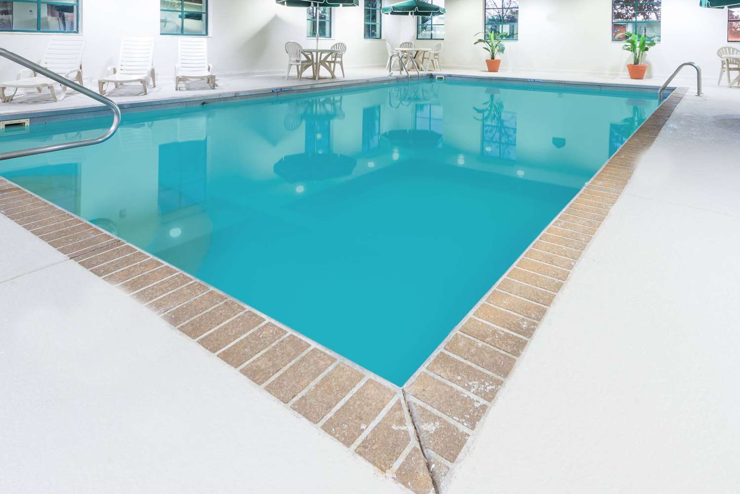 Wingate by Wyndham Indianapolis Airport-Rockville Rd 22/25