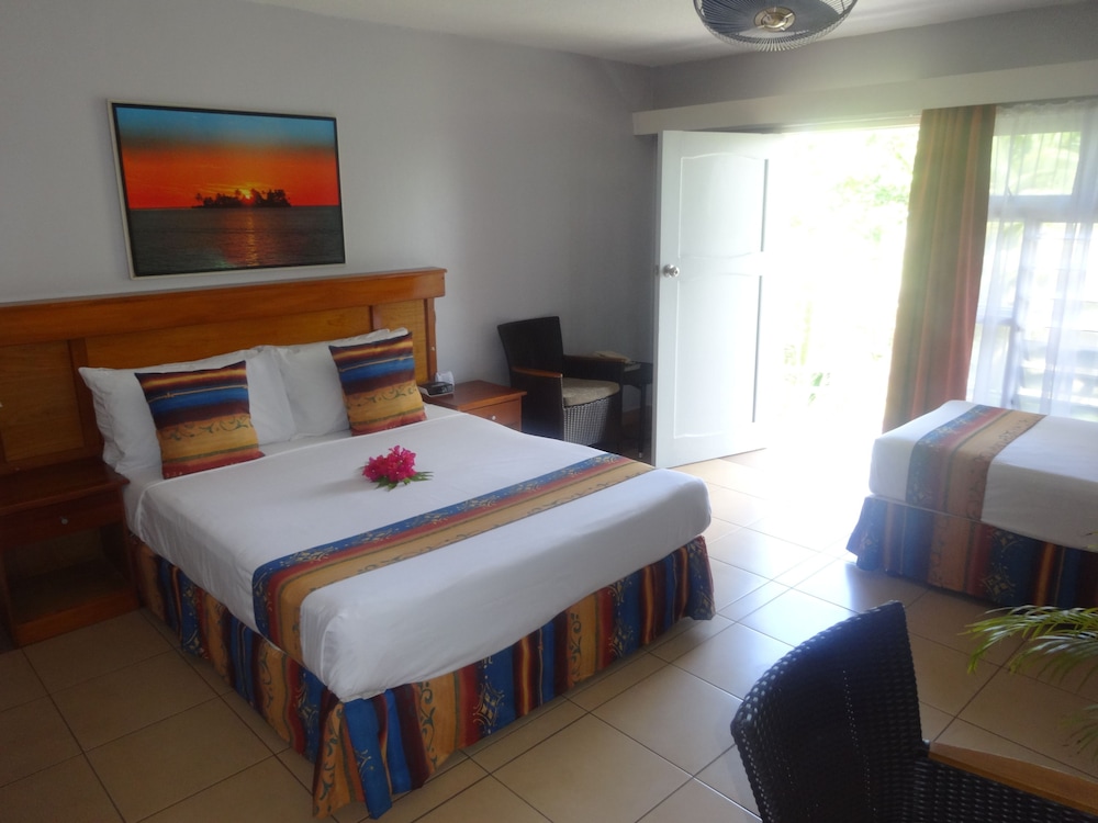 Suva Motor Inn 12/50