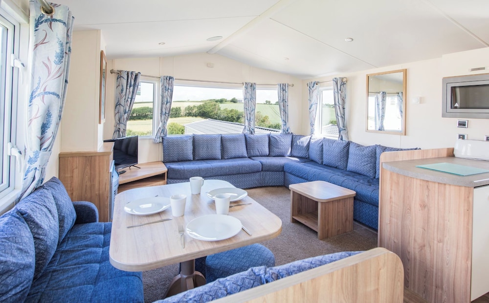 Trelawne Manor Holiday Park 14/30