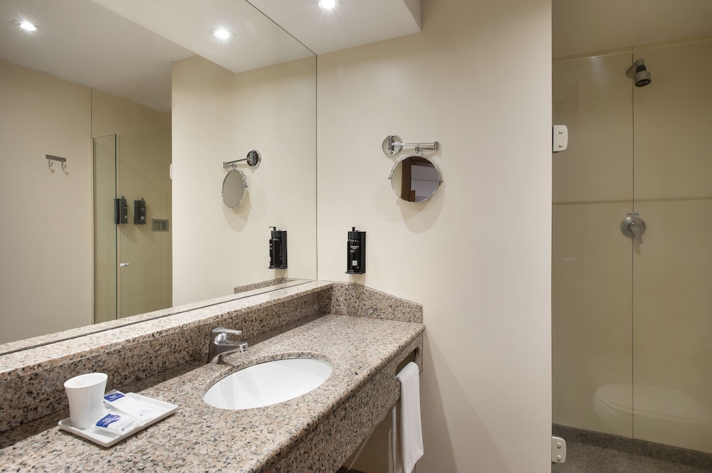 Family, 2 Double and Twin Beds، Windsor Plaza Copacabana 5/5
