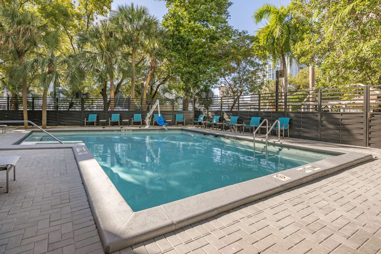 Comfort Inn Suites Downtown Brickell Port of Miami 6/11