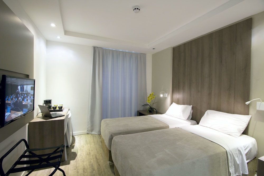 The Hotel 11/50