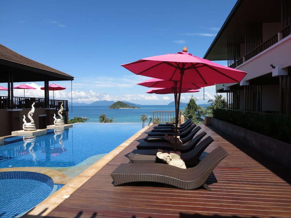 Islanda Resort Hotel 10/63