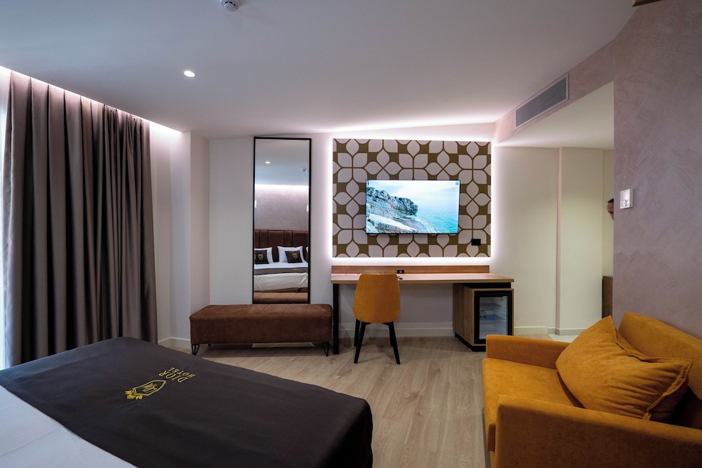 Hotel Dior 42/60