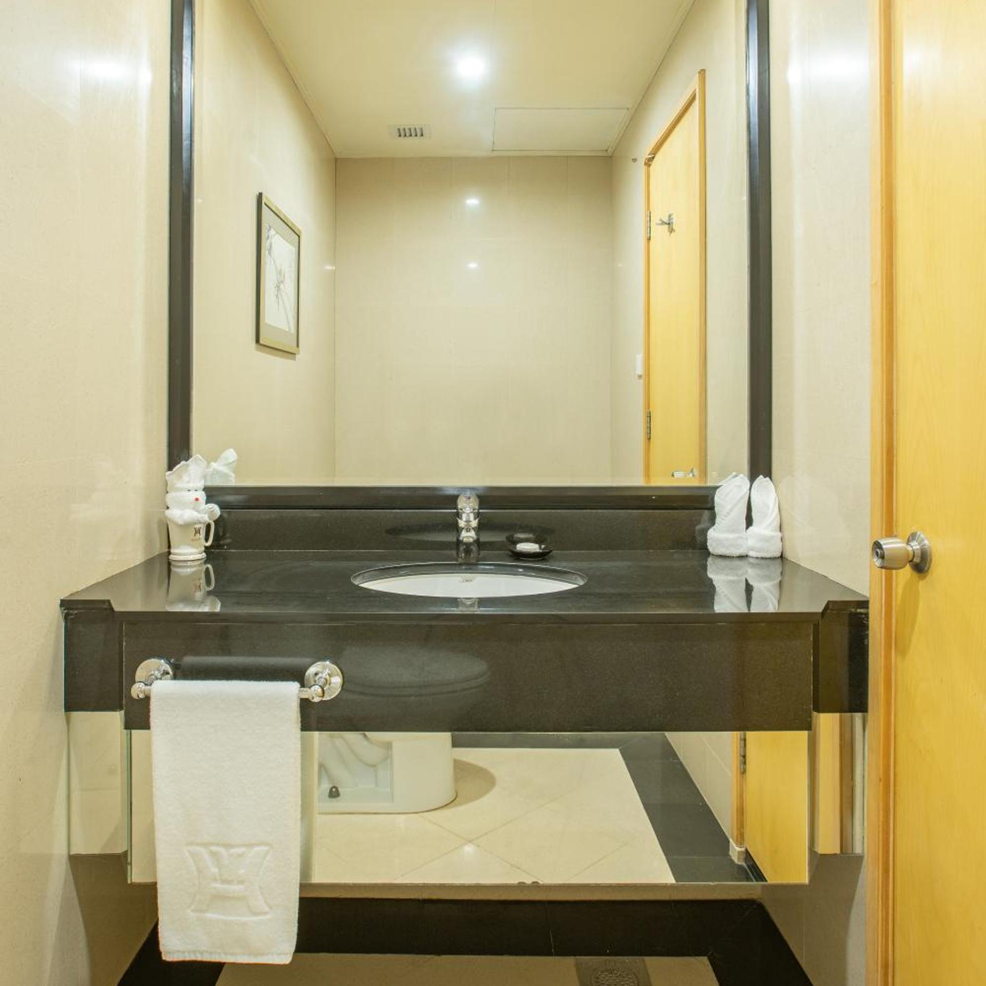 Shantou Junhua Haiyi Hotel 50/50