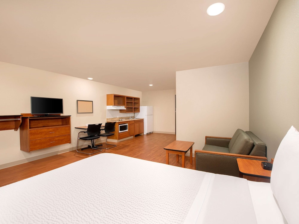 Extended Stay America Select Suites Atlanta Chamblee 16/53