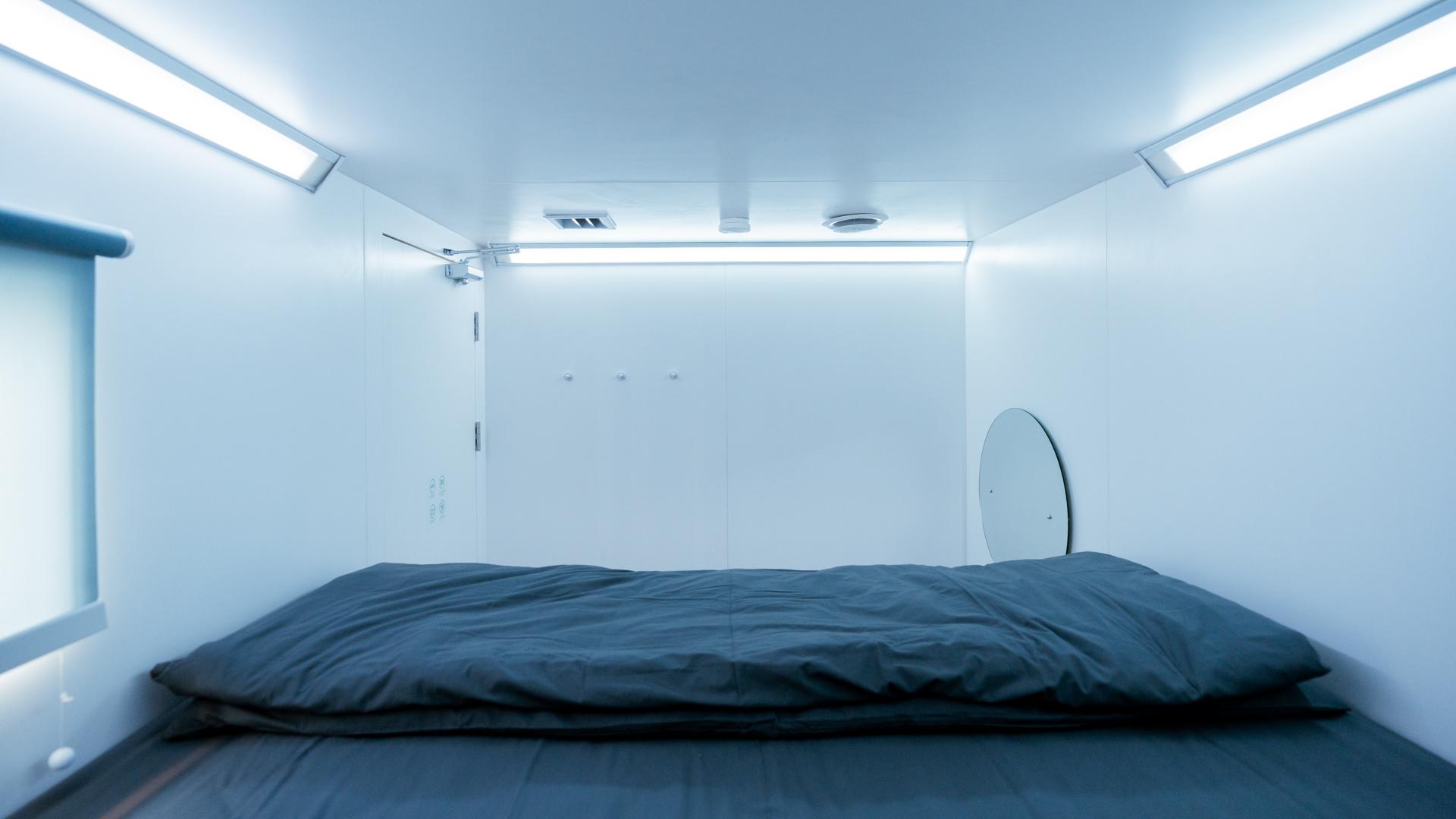 Sky, Double Bed