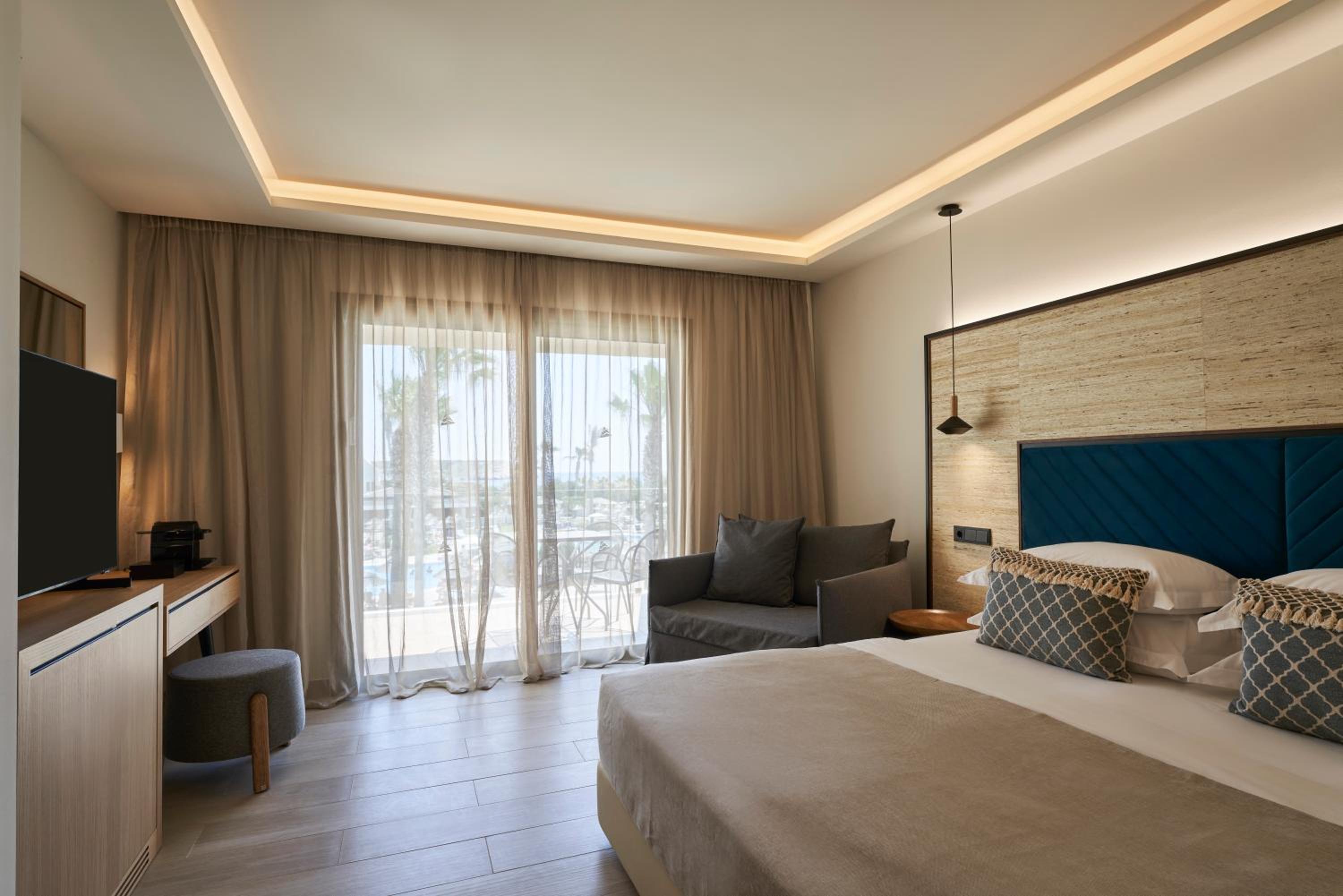 Premium, Inland View