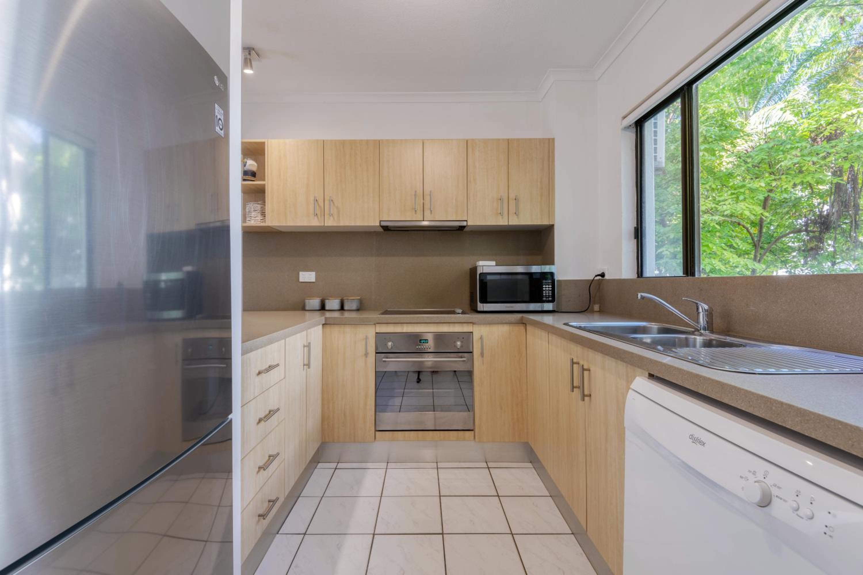 2 Bedroom Apartment, Tropical Reef Apartments Port Douglas 19/19