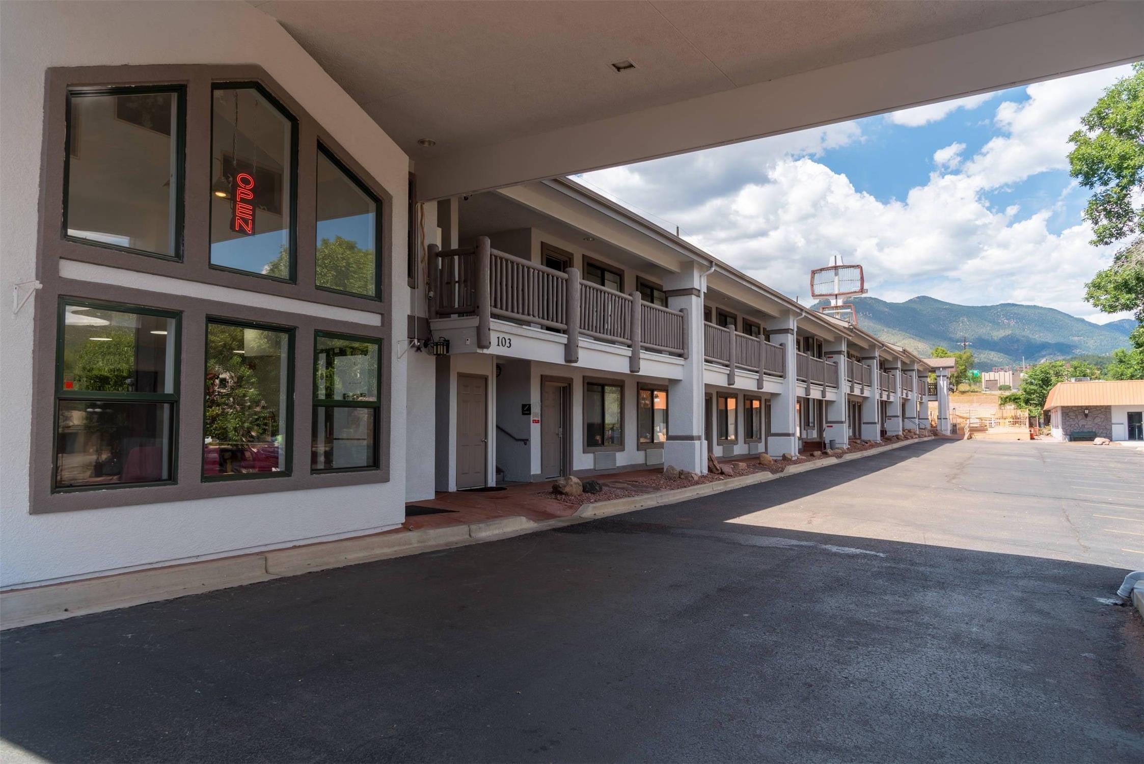 Quality Inn & Suites Manitou Springs at Pikes Peak / Garden of the Gods 4/32