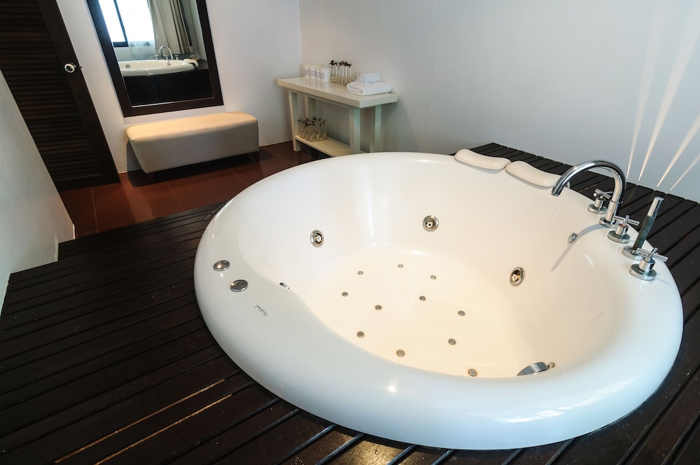 Ocean Breeze Residence 46/50