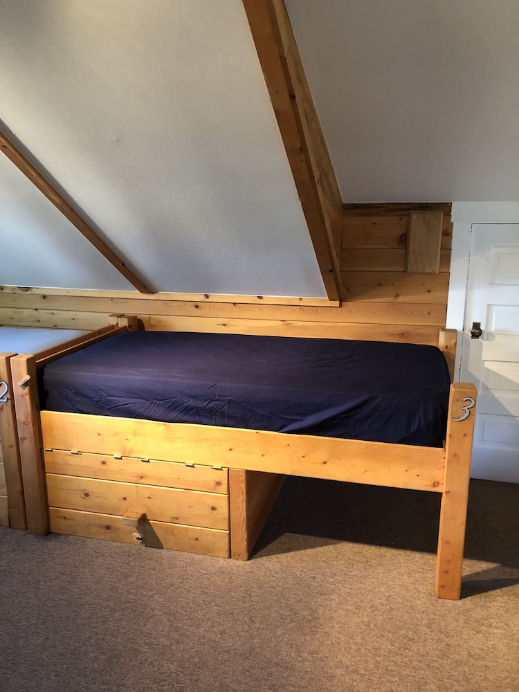 Estes Park Adventure Hostel 20/26