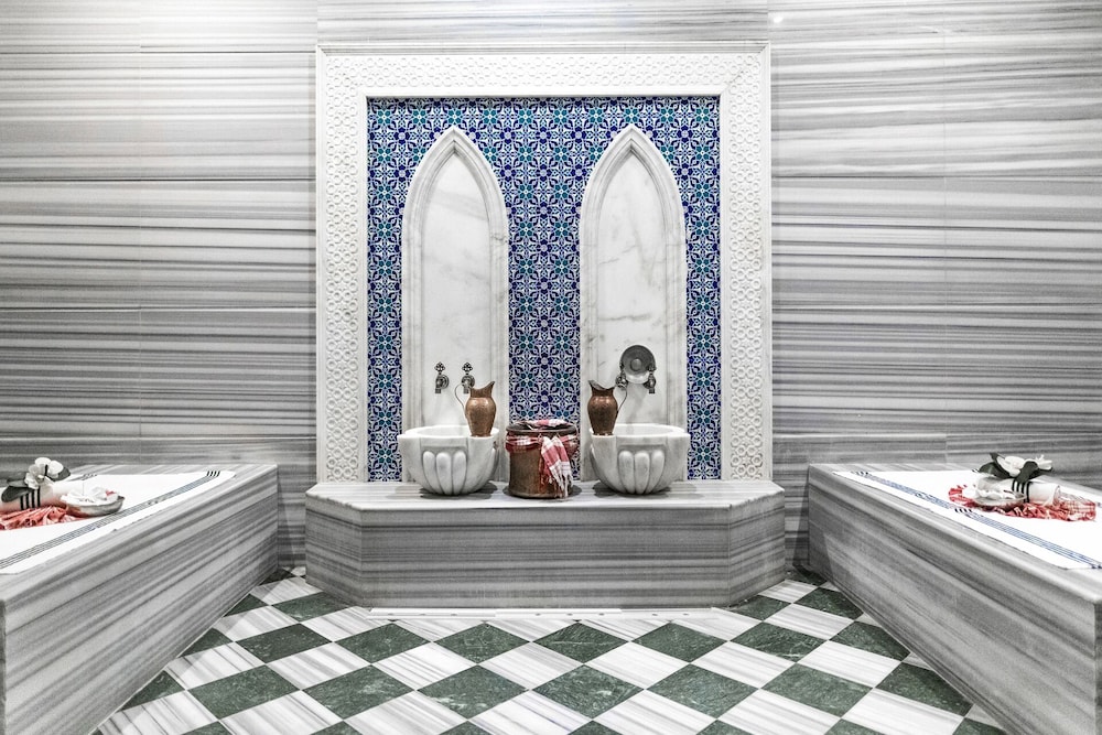 Vogue Hotel Supreme Bodrum 53/98