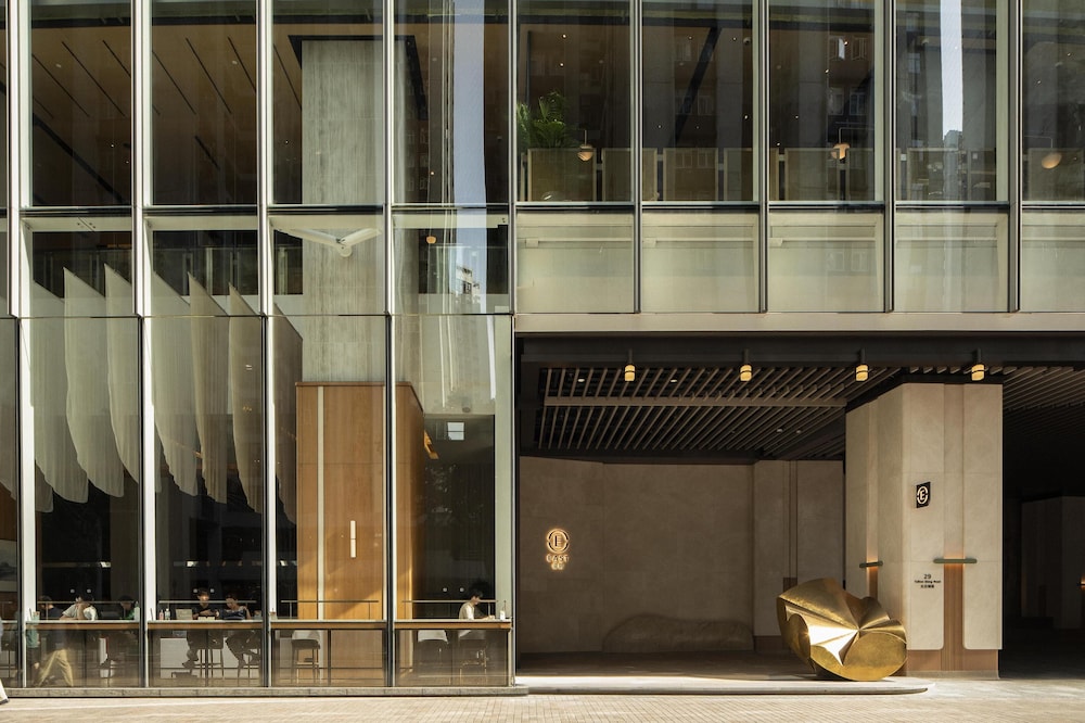 East Hong Kong Hotel 2/64