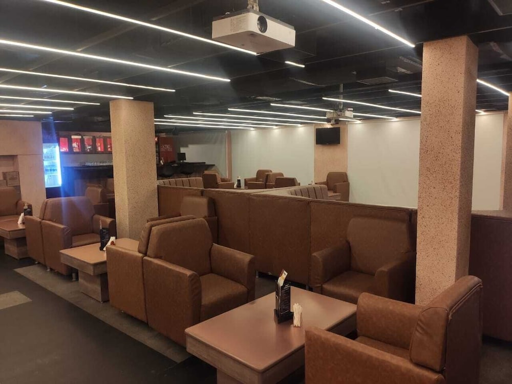 Zip By Spree Hotels Surabi International 32/58