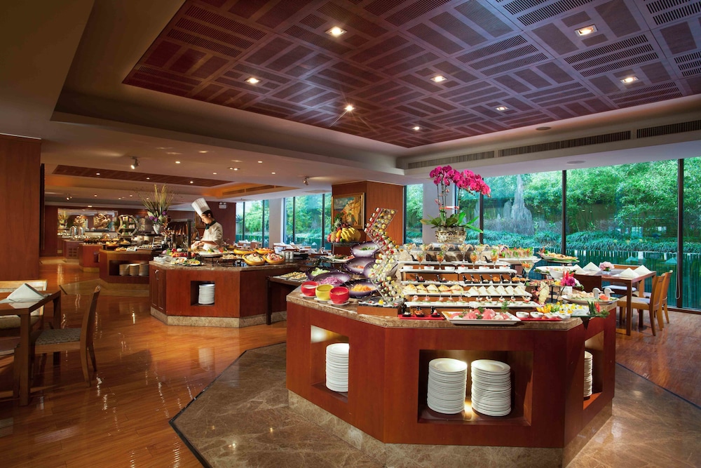 Xi’an Dajing Castle Hotel 35/50