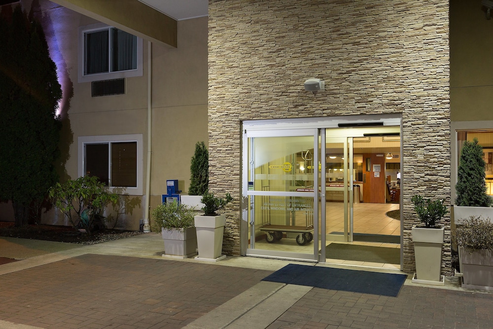 Best Western Plus Burlington - Skagit Valley Inn 9/55