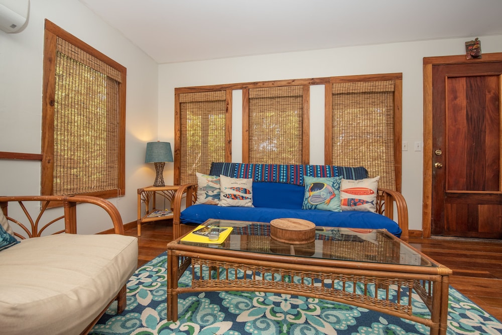Bella Vista Guesthouse Cabins 32/84