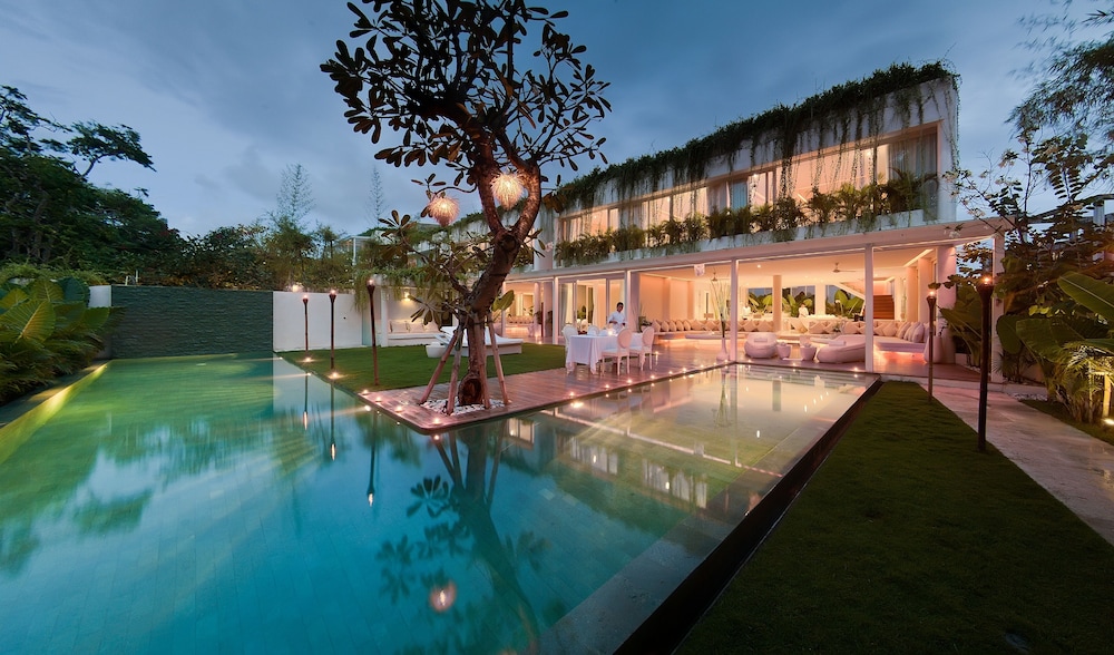 Eden the Residence at the Sea 3/64