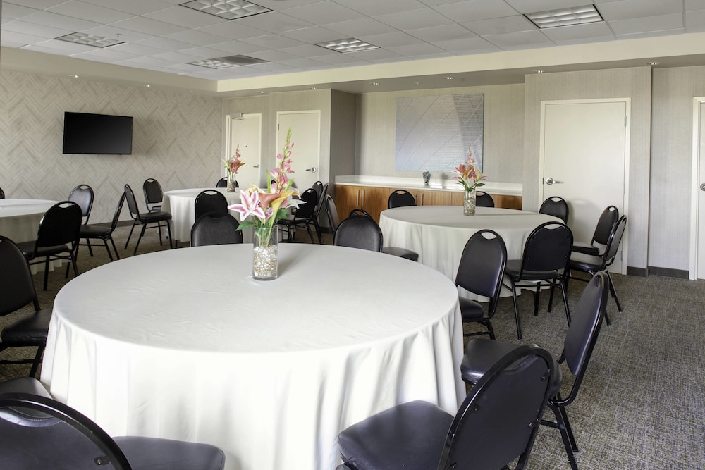 SpringHill Suites Cincinnati North/Forest Park 44/44