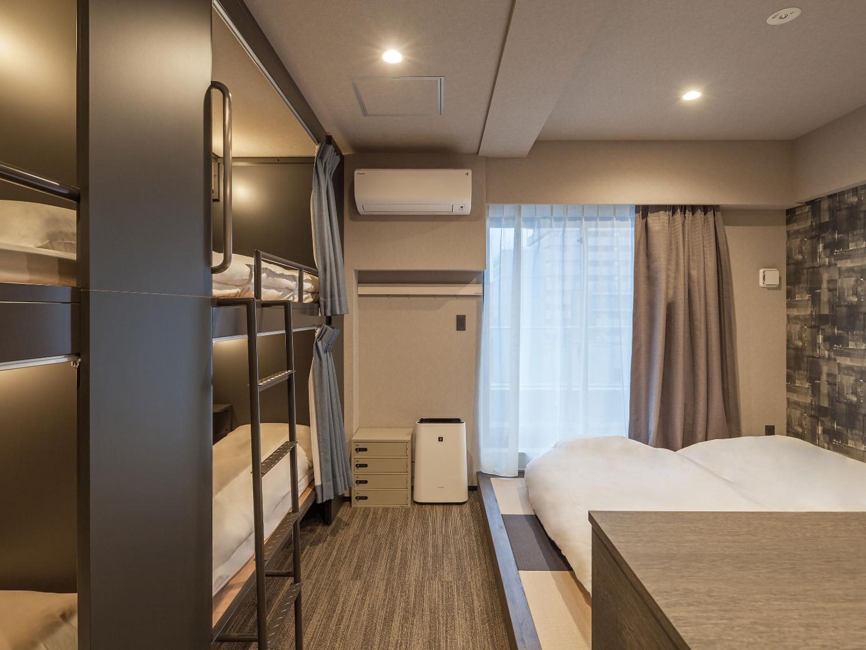 ROOM, 6 BEDS